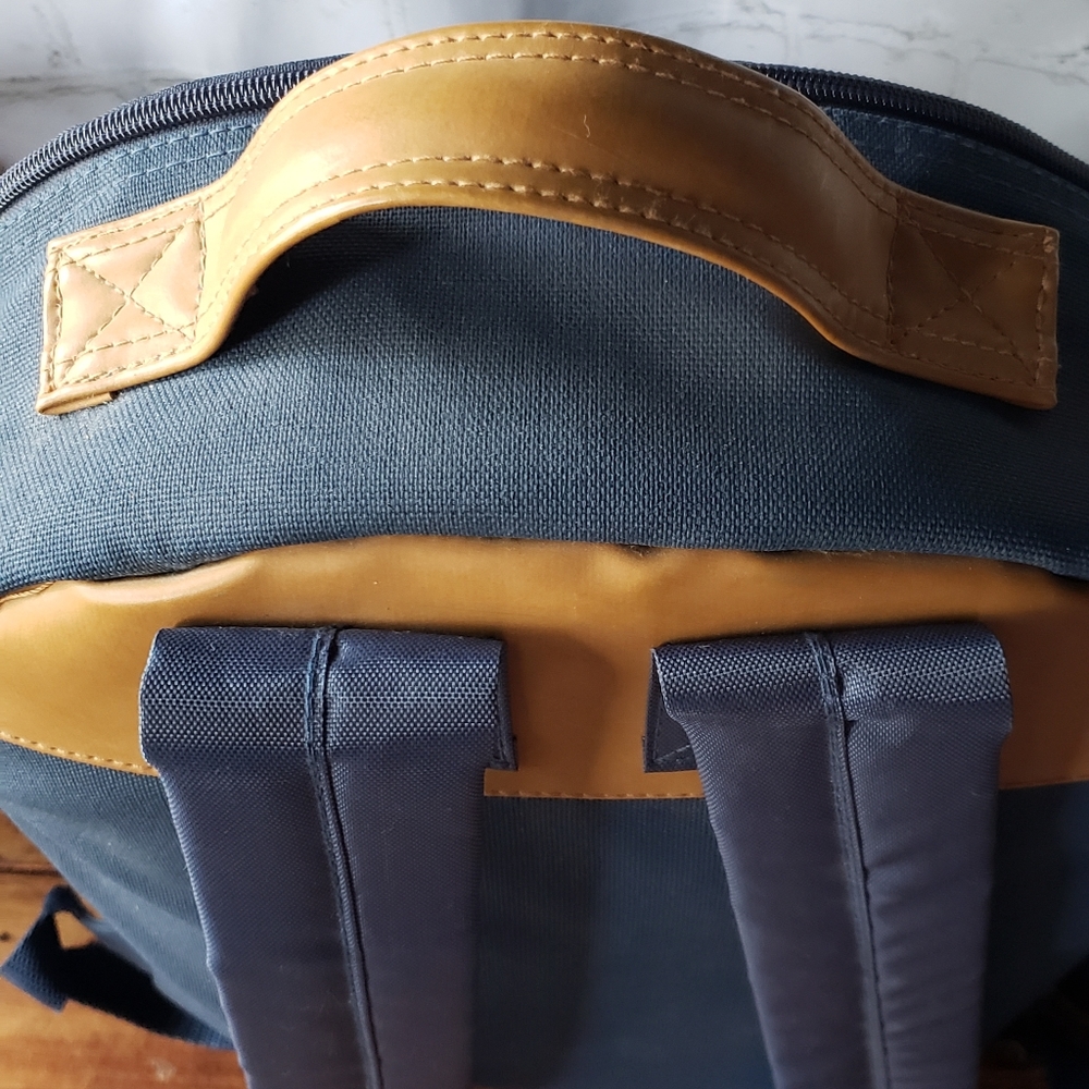 VESTURE Picnic Back Pac - Picture 11 of 13